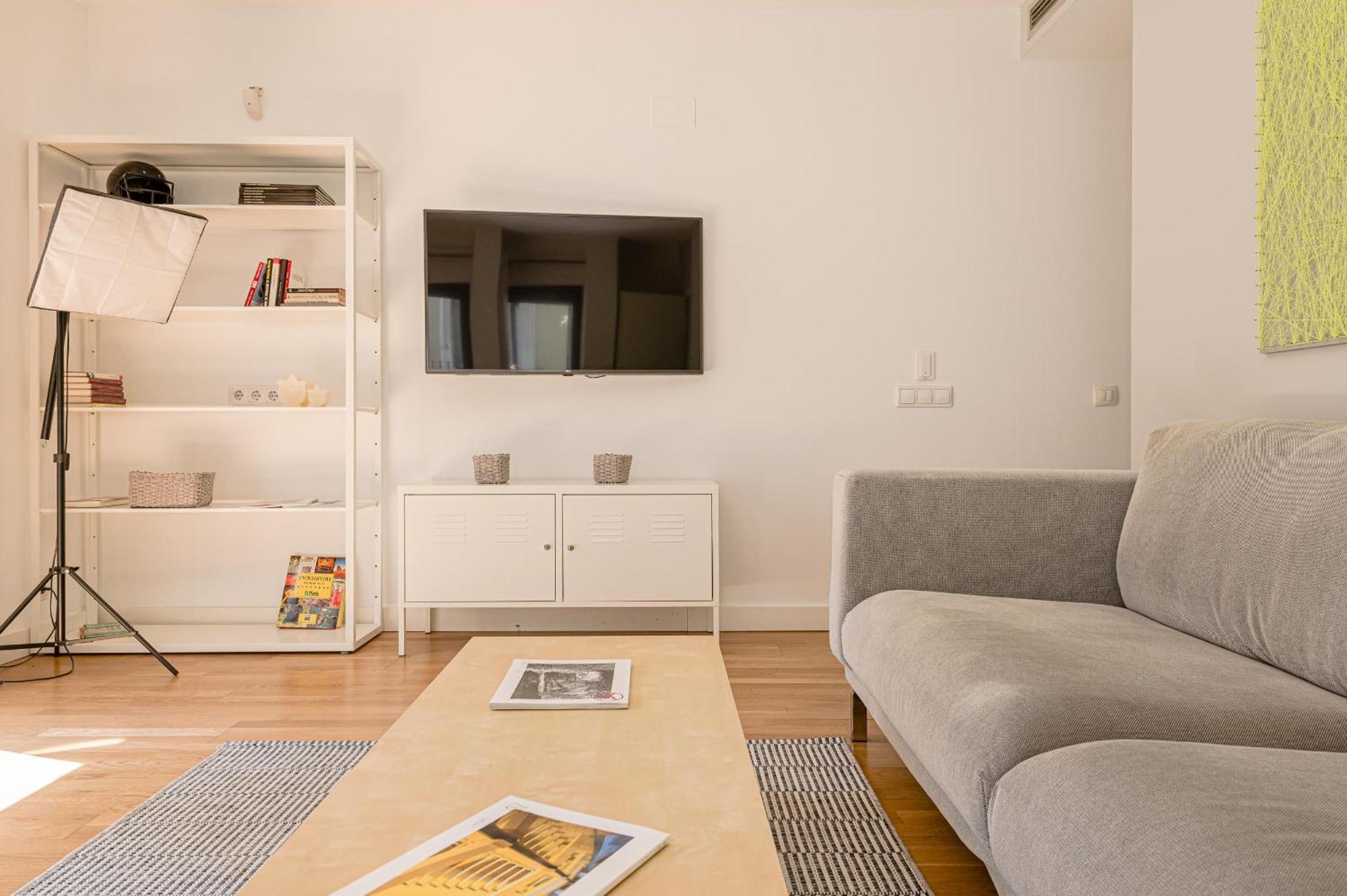 Apartamento Chueca - Pedro Zerolo By Sharingco Madrid Exterior foto